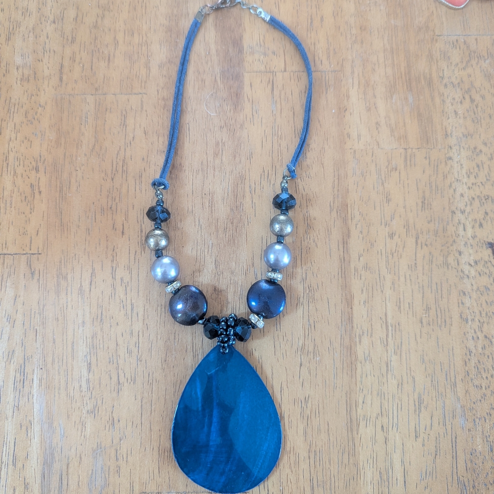 Elegant Blue Teardrop Pendant Necklace